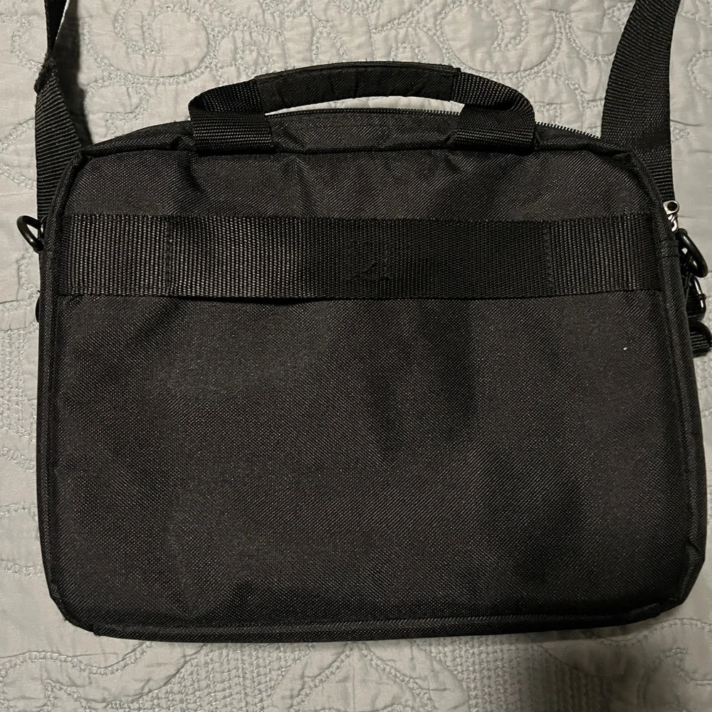 Everki Black and Gray Advance Briefcase for Tablets/Small Laptops